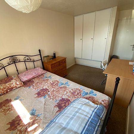 Two-Bedroom Flat Close To Uni & Shopping Center With Free Parking Coventry Esterno foto