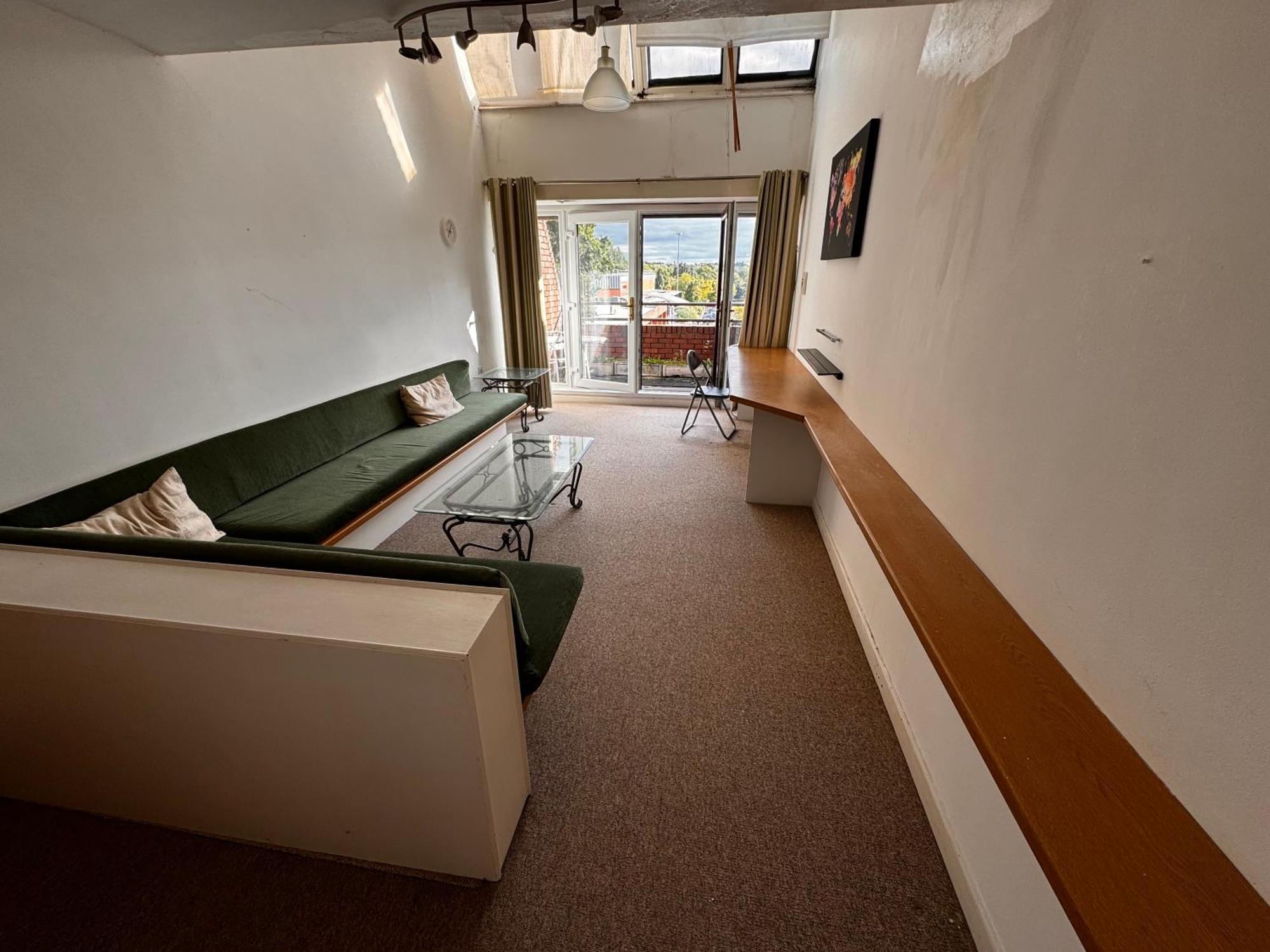 Two-Bedroom Flat Close To Uni & Shopping Center With Free Parking Coventry Esterno foto